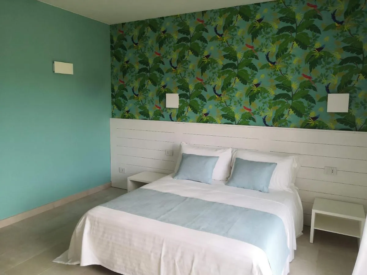 Stile Libero B&B Лакона 0*,