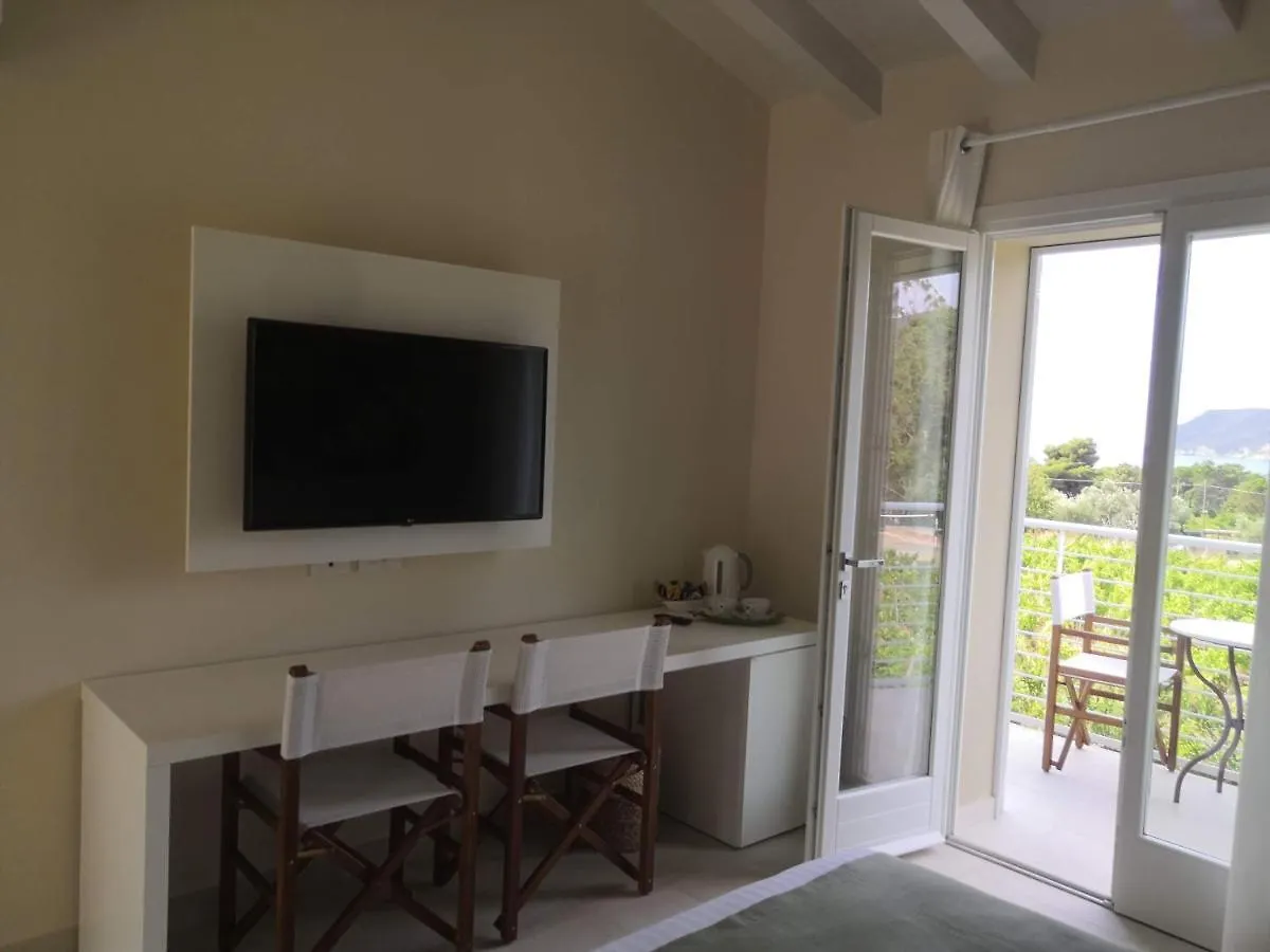 Stile Libero B&B Лакона 0*,
